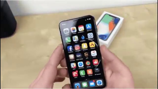 How to take a screenshot on the iPhone X смотреть онлайн