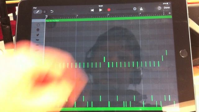GarageBand on iOS 10 _ 11_ splitting drum kits for mixing_effecting смотреть онлайн