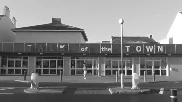 Ozzie-p - I fucking love this town смотреть онлайн
