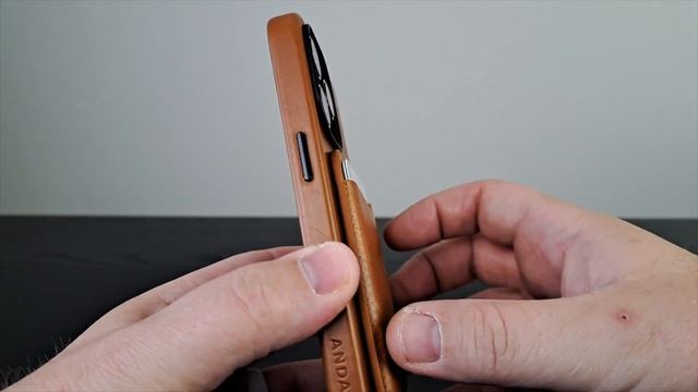 Andar The Mag card wallet review and what happens when you insert too many cards... смотреть онлайн