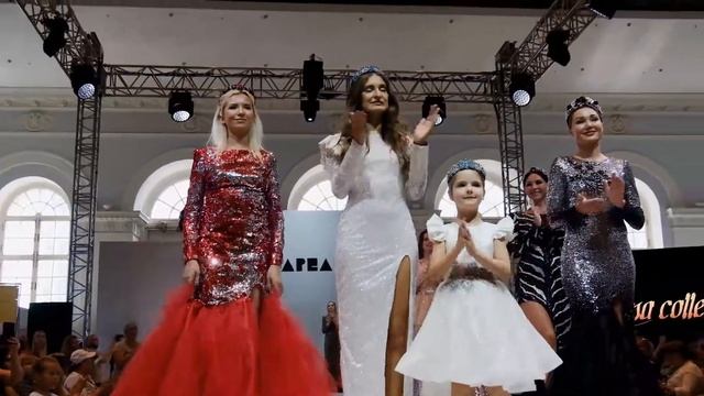 CHAPEAU 2021. Показ коллекции Rina Collection. Дизайнер Катрина Иванюшкина. ЦВЗ Манеж, 2021.08.17 смотреть онлайн