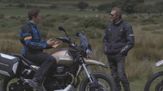 MOTO GUZZI V85TT REVIEW - Is it any better than a 40 year old motorcycle? смотреть онлайн