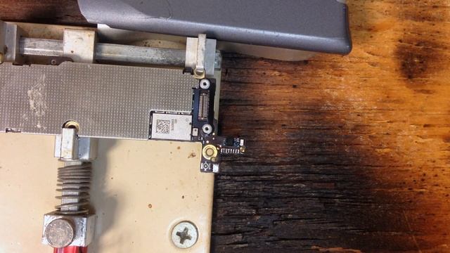 Apple iPhone 5 gps antenna replacement смотреть онлайн