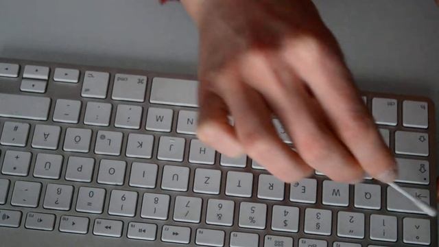 ASMR - typing on an apple keyboard / & cleaning with cottan sticks -- relaxing sounds смотреть онлайн