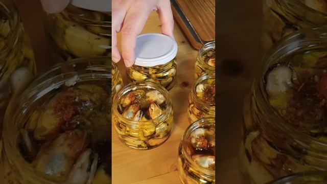 Мидии в ароматном масле смотреть онлайн