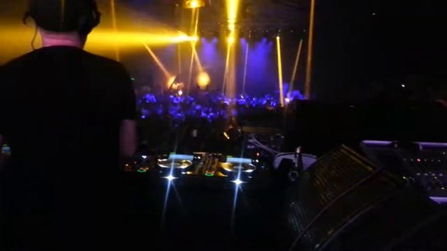 Radio Slave playing Bang The Box ( Slam remix) @Orbit Festival 2017 смотреть онлайн