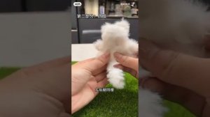 Фурстики. Милый белый котик из пушистой проволоки.