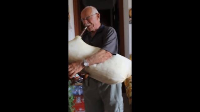 Zio Santo Zampogna смотреть онлайн