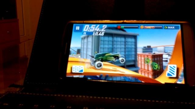 Играя от клавиатура на телефон смотреть онлайн