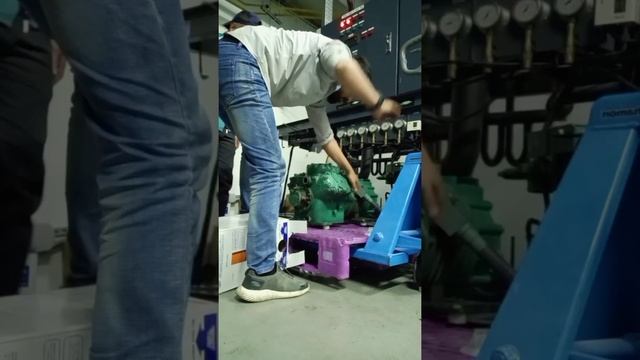 Repair Bitzer Semi Hermetic Compressor 6GE-40Y-40P PART 1....