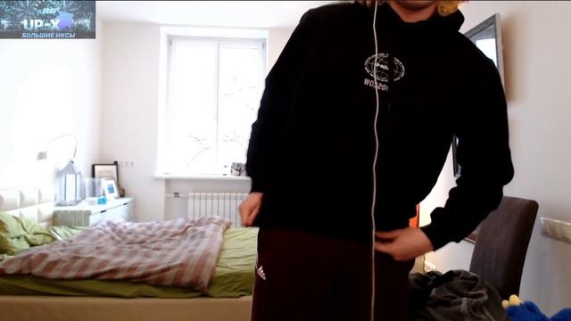 Жожо Распаковывает Подарки от Зрителей, Которые Оставили под Дверью смотреть онлайн