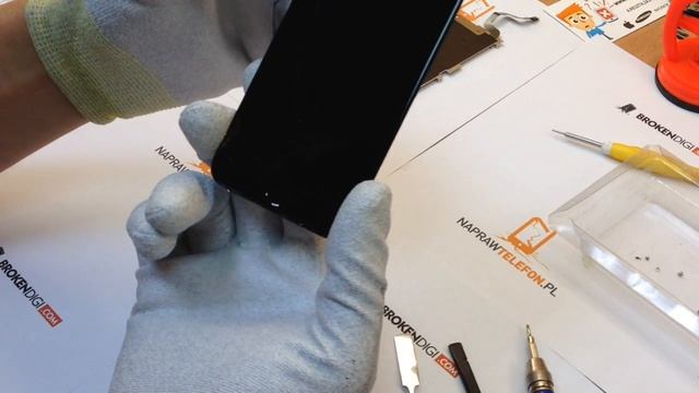 iPhone 6 broken glass screen reair wymiana pękniętej szyby matrycy LCD part:1 смотреть онлайн