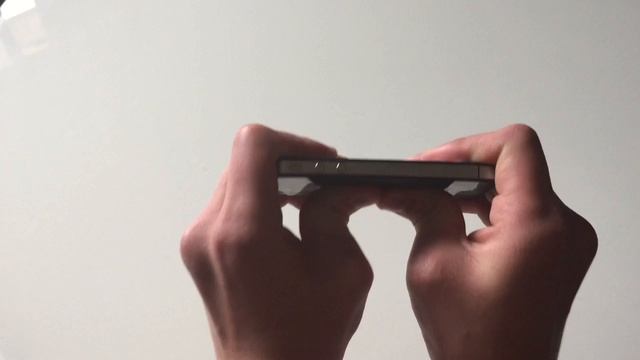 iPhone 4/4S Bend Test! смотреть онлайн