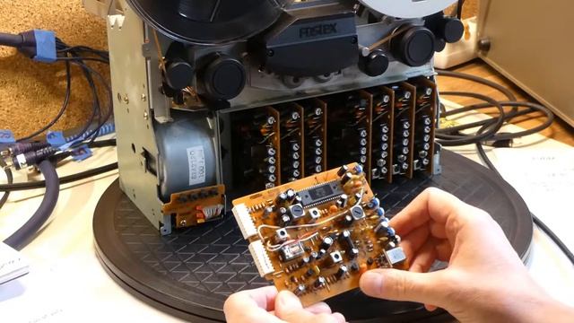 The Fostex R8: 8-channels On A Standard 6,3 Mm Tape With Dolby C @38 Cm/s Demonstration With Audio