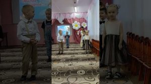 Детский сад. Посмотрите тут и там расцвели цветочки,это ваши милые сыновья и дочки