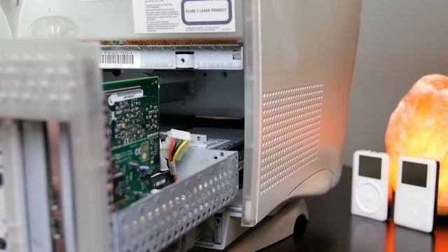 The UGLIEST Apple Mac Ever Made (Retro Review) смотреть онлайн