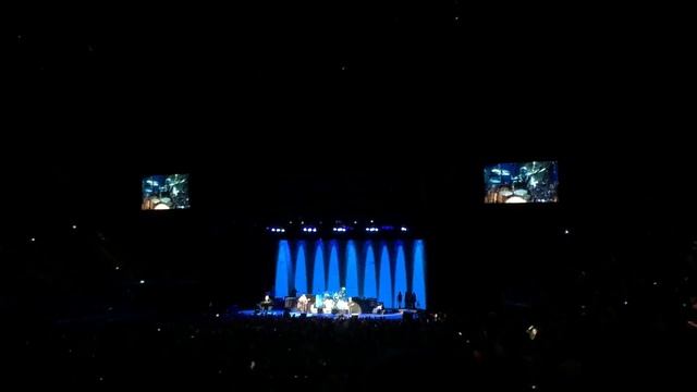 Fleetwood Mac -The Chain- at the O2 Arena Wednesday 27th May 2015 (Video 3) смотреть онлайн