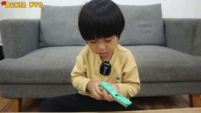 Kyo Belajar Huruf ABC Dengan Mainan Pocket Safari