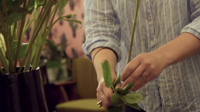 Ensuring the success of UK high streets, now and for the future - SaveTheHighStreet.org смотреть онлайн