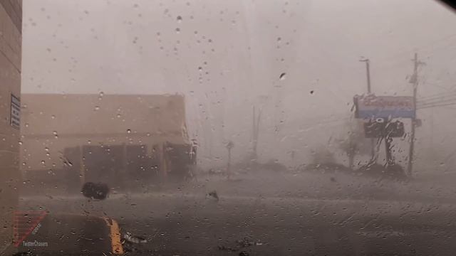 iPhone Xs Max 120 fps Hurricane Michael flying Debris Video смотреть онлайн