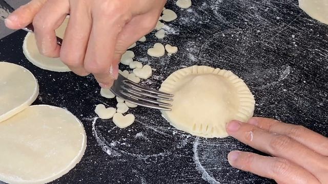 HOW TO MAKE PINEAPPLE PIE | MINI PINEAPPLE PIE | พายสับปะรด смотреть онлайн
