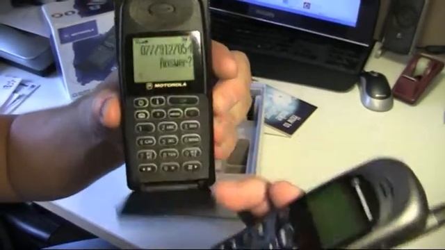 Motorola International 8700 gsm mobile phone смотреть онлайн