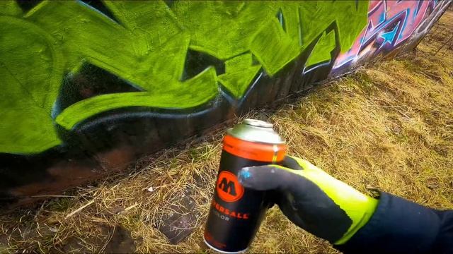 GRAFFITI BOMBING. GRAFFITI WITH THE TASTE OF A GREEN APPLE . GRAFFITI PIECES.TEAZE .PART 3