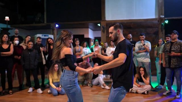 NEGRO MATE __ Alonso y Noelia __ Bachata Sensual смотреть онлайн