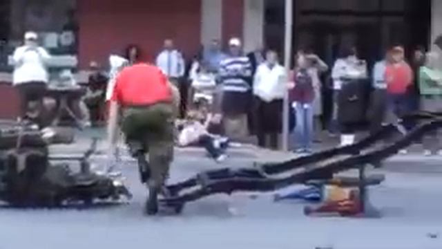 Сборка разборка армейского Джипа за 4 минуты.flv смотреть онлайн