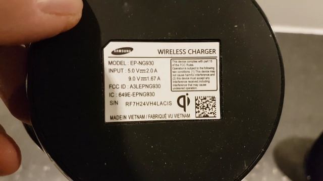 Samsung Wireless Fast Charger..REAL OR FAKE Comparison!! смотреть онлайн
