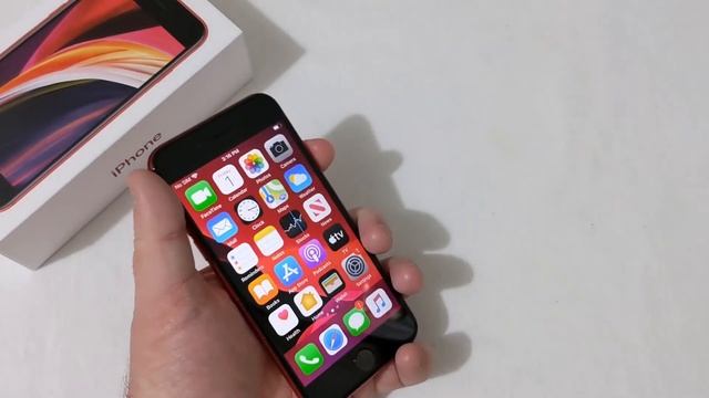 iPhone SE 2020 - First Impressions!! смотреть онлайн