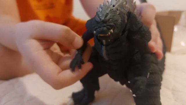 Распаковка фигурки Годзиллы Ультима/Unboxing Figure of Godzilla Ultima смотреть онлайн