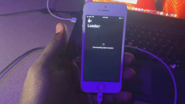 Update FIXED - Checkrain Loader Stuck On"Downloading Base System' while installing Cydia. смотреть онлайн