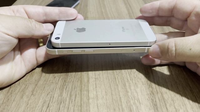 iPhone 12 Mini! Mesmo tamanho que o 5S ? Ou 6S? Tire as duas dúvidas neste vídeo . смотреть онлайн