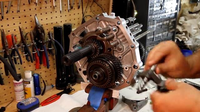 AX15 Rebuild Part 3 | Project Rowdy Ep004 смотреть онлайн