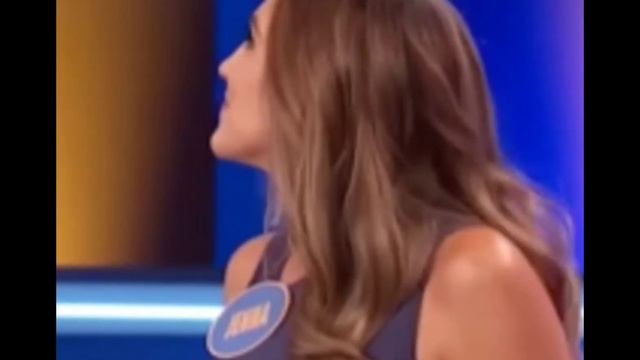 Woman has a prominent adam's apple смотреть онлайн