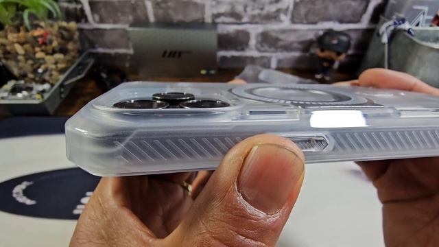 Supcase UB Pro Case w/Magnet for Magsafe | iPhone 15 Pro смотреть онлайн