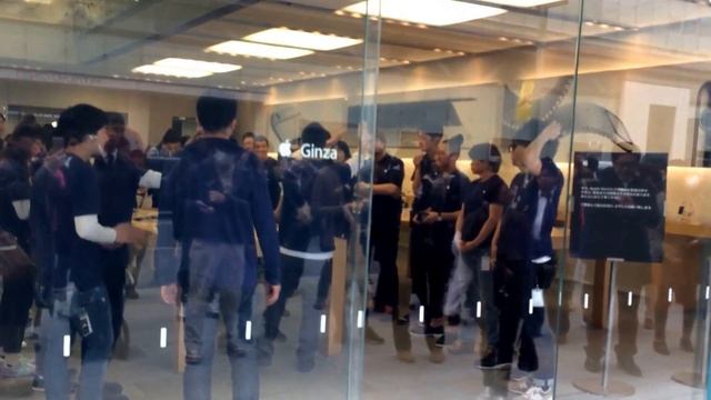 GRAND APPLE WATCH INTRODUCTION AT GINZA APPLE STORE TOKYO смотреть онлайн