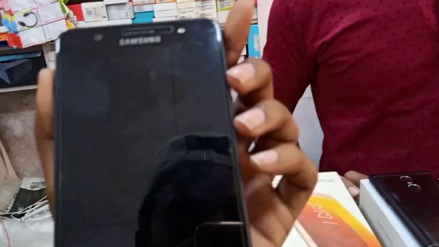 cheap सबसे सस्ता Original Iphone मात्र 4000 | cheapest iPhone market in Delhi | 100% refund iphone смотреть онлайн