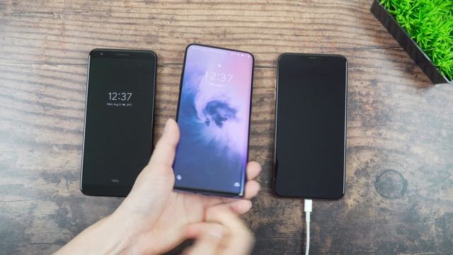 Battery Test | OnePlus 7 Pro vs Pixel 3a XL vs iPhone Xs Max смотреть онлайн