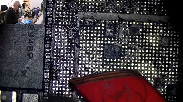 Rebillage CPU iphone 8+(vidéo en accéléré) pas de difficulté spécifique смотреть онлайн