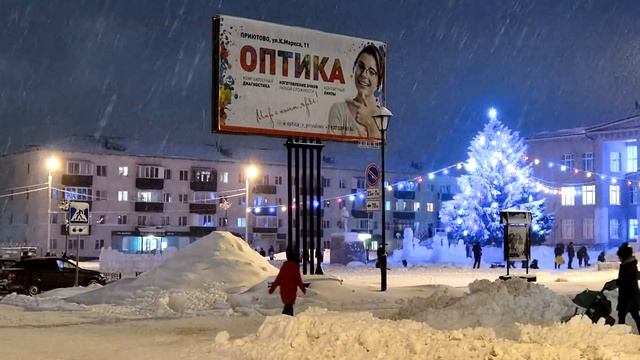 Ночная ёлка в Приютово ускоренном видео ( Timelipse )