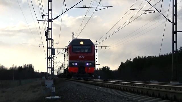 Электровоз ЭП2К-412 с поездом №049А Санкт-Петербург- Кисловодск. смотреть онлайн