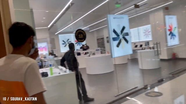 Vlog 02 | visiting Apple store | Crazy Cheesy, Phoenix mall & JayHind store | #Souravkadtan смотреть онлайн