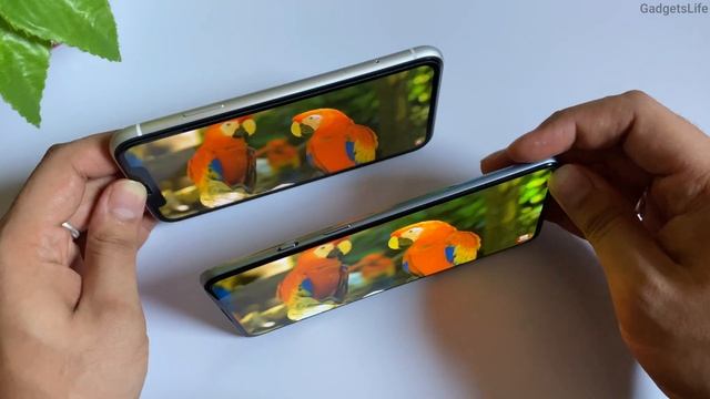 AMOLED vs IPS LCD (Liquid Retina) | iPhone's LCD Really Bad? Quick Comparison in HINDI смотреть онлайн