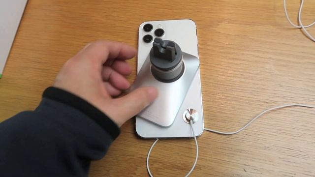 ベルキンのMagSafe対応車用磁気スタンド「Belkin Magnetic Car Vent Mount PRO」の紹介 смотреть онлайн