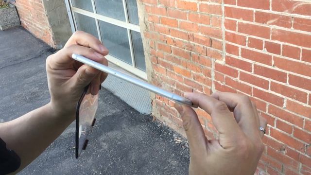 Will a case protect your iPhone from bending? смотреть онлайн