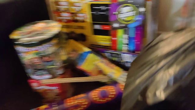 2022 Red Apple Fireworks Haul *New Year Pick Up! смотреть онлайн