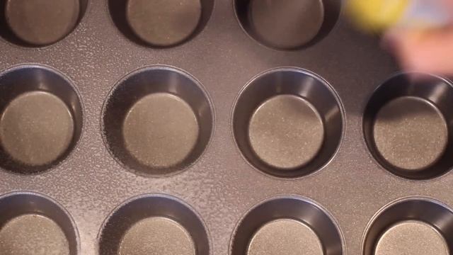 Mini Vanilla Apple Strudels Review- Buzzfeed Test #57 смотреть онлайн