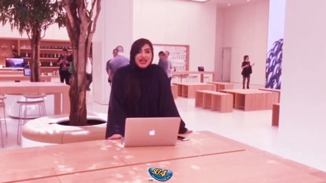 Apple Store Now in Dubai and Radio Shoma 93.4 смотреть онлайн
